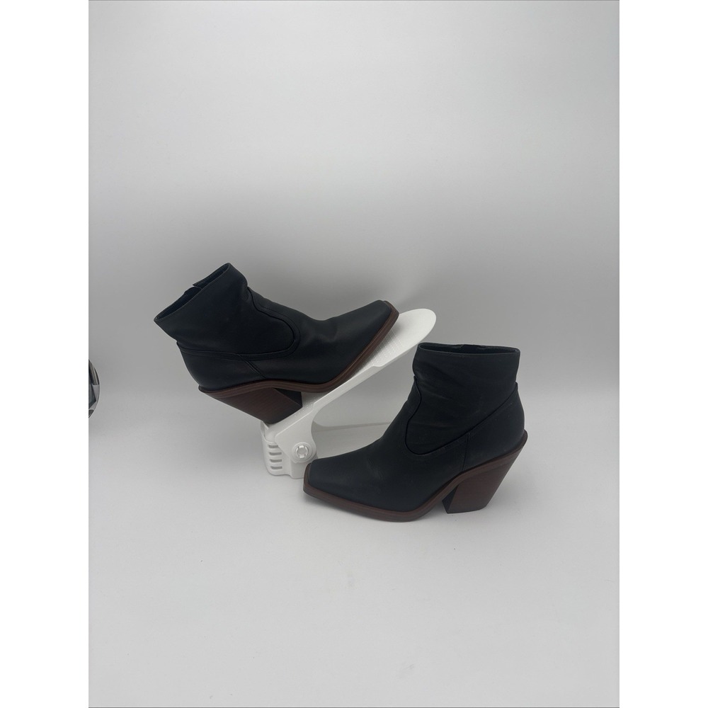 Vince Canuto Boots Size 6M‎